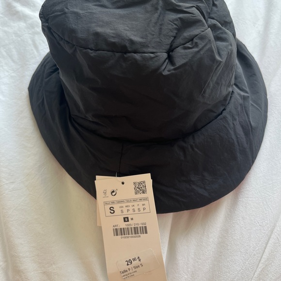 Zara Reversible Bucket Hat - Picture 3 of 4